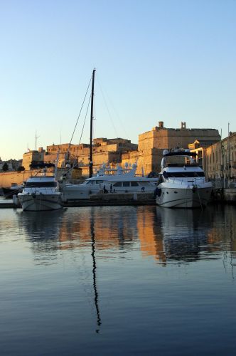 grand harbour marina malta